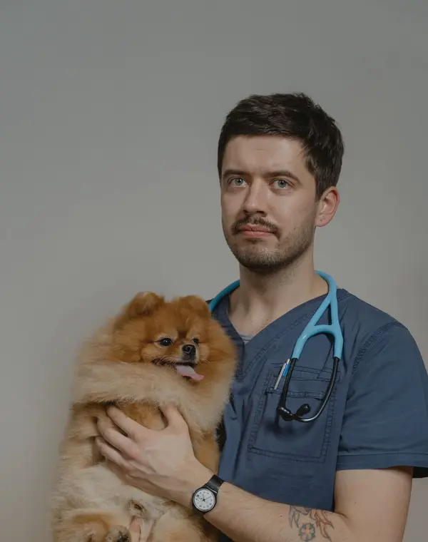 Dr. Tomás Riveros, cirugía y traumatología