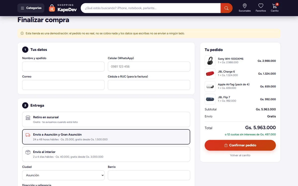 Paso de finalizar compra con datos del cliente, opciones de entrega y resumen del pedido